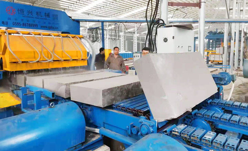 泡沫(mò)混凝土自保(bao)溫砌塊設備(bèi)生産工藝